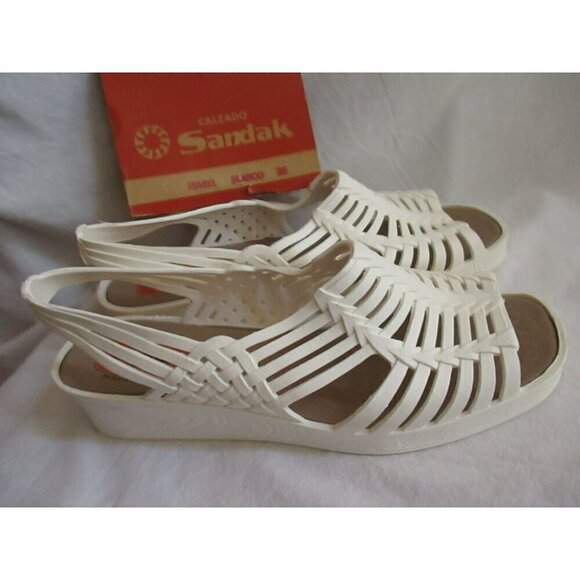 Vintage Womens Sandals 9 US 26 mexico Sandak Molded Rubber White Isabel NOS - Picture 1 of 10